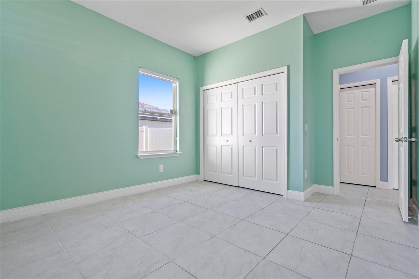 Image 19 of 32 For 371 Elderberry Court