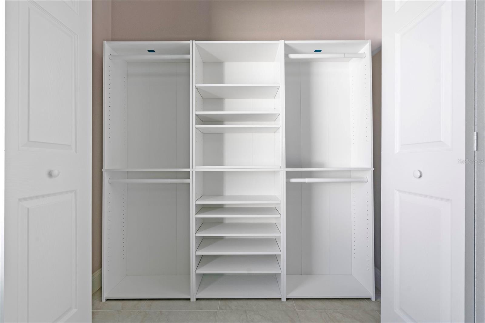 Image 21 of 32 For 371 Elderberry Court