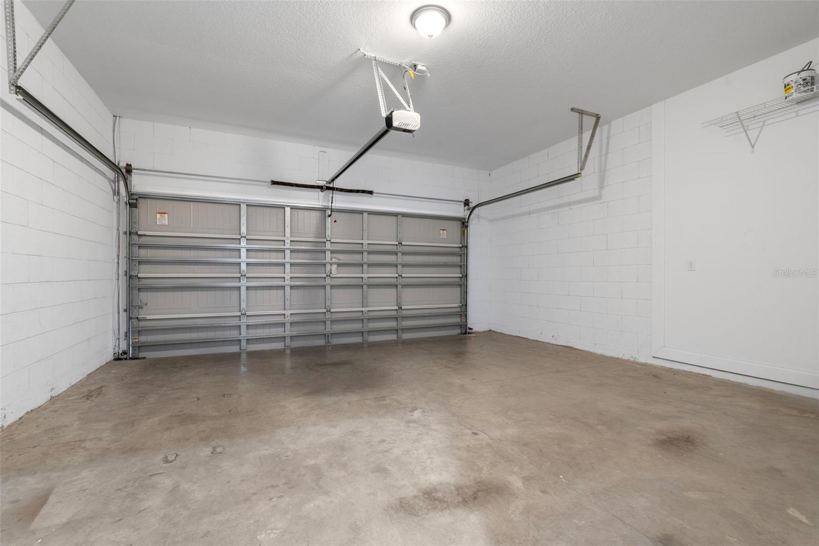 Image 27 of 32 For 371 Elderberry Court