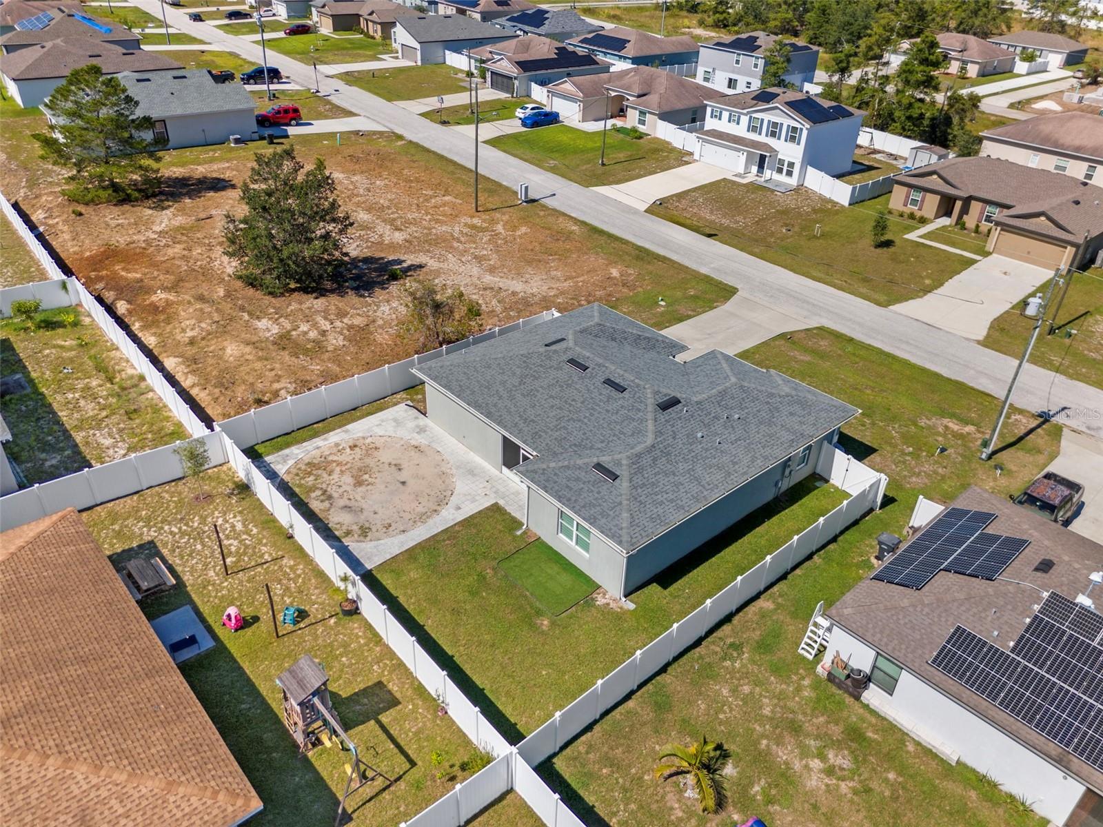 Image 29 of 32 For 371 Elderberry Court