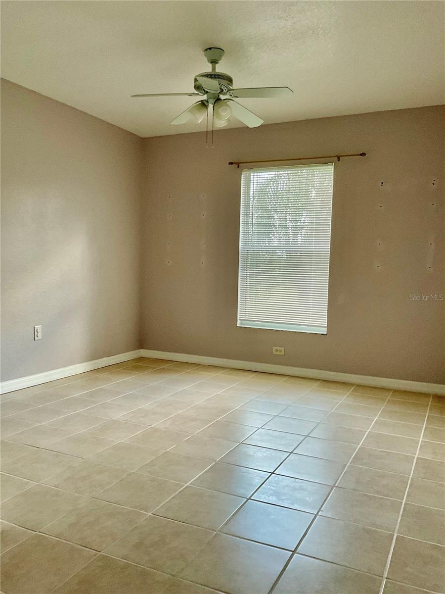 Image 13 of 19 For 140 Golf Aire Blvd