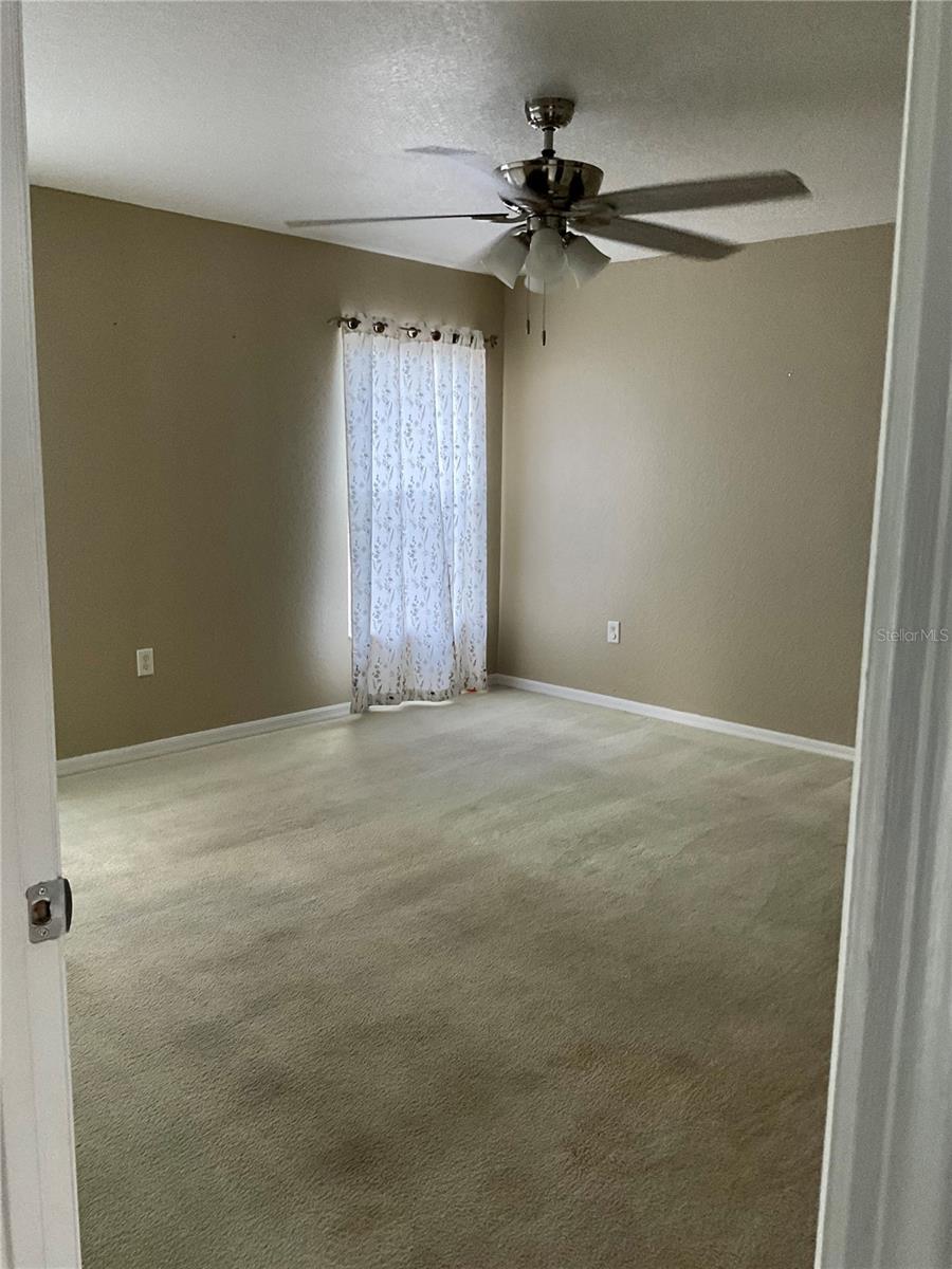 Image 8 of 19 For 140 Golf Aire Blvd