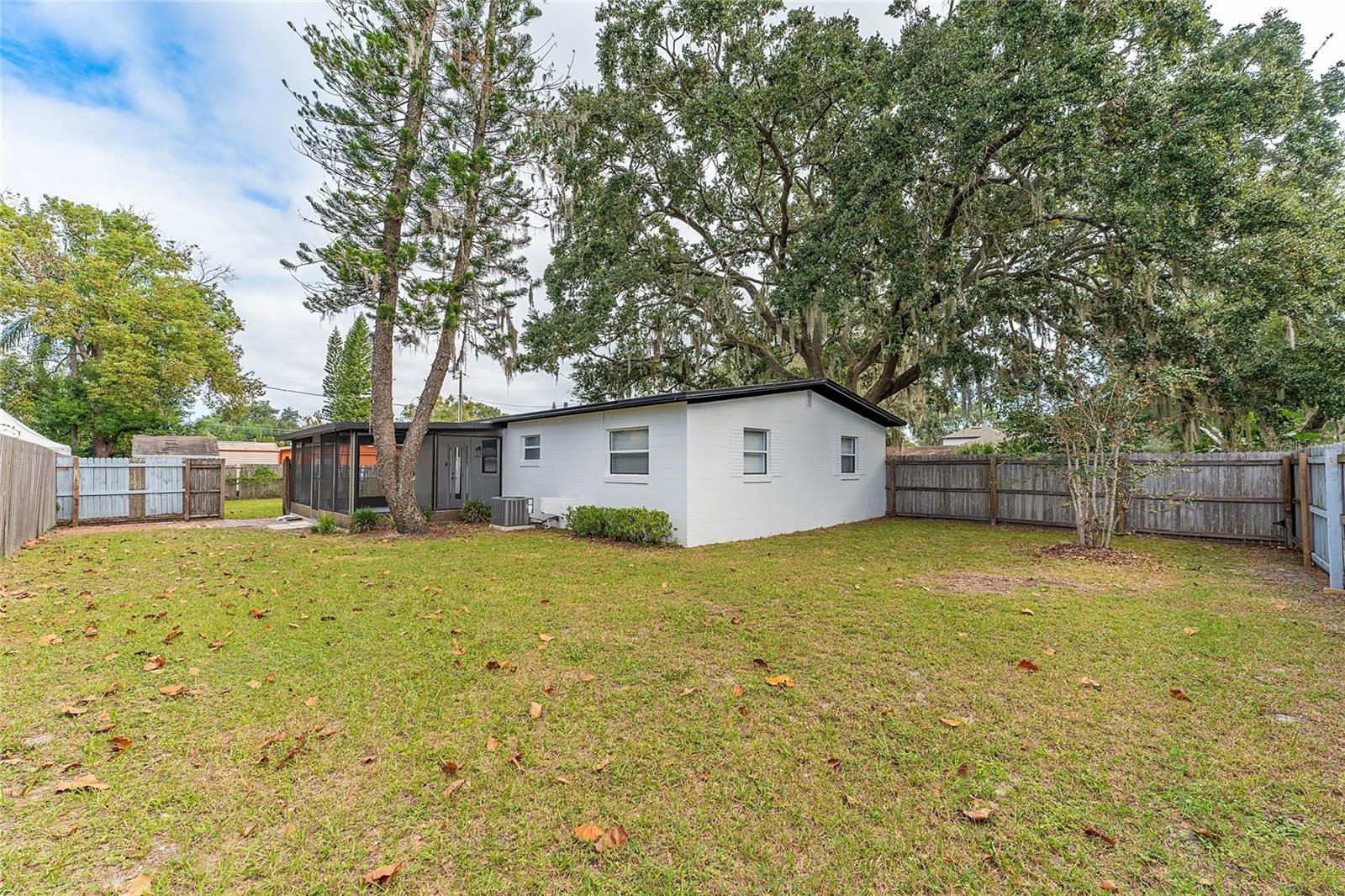 Image 34 of 34 For 1246 Oleander Street