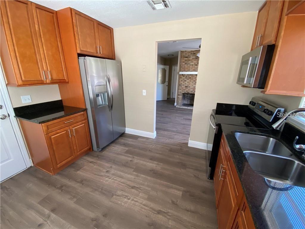 Image 10 of 12 For 21 Beaumont Avenue