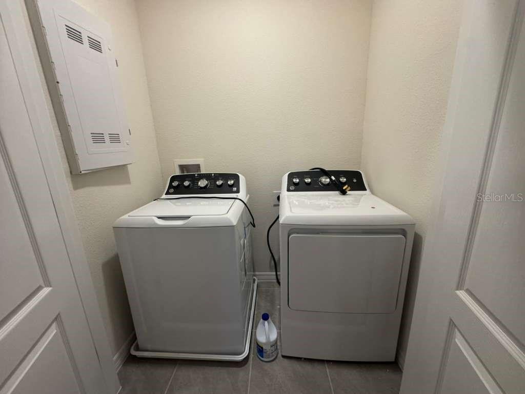 Image 10 of 31 For 2333 Penguin Blvd