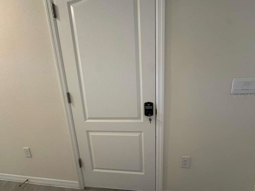 Image 19 of 31 For 2333 Penguin Blvd