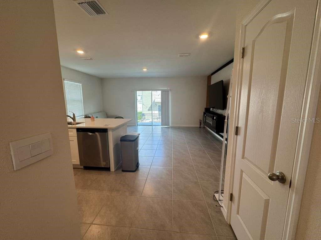 Image 28 of 31 For 2333 Penguin Blvd