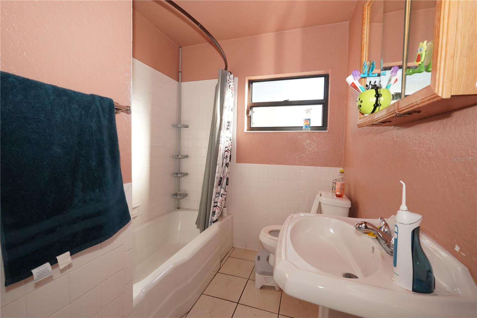 Image 7 of 24 For 926 28th Street Nw