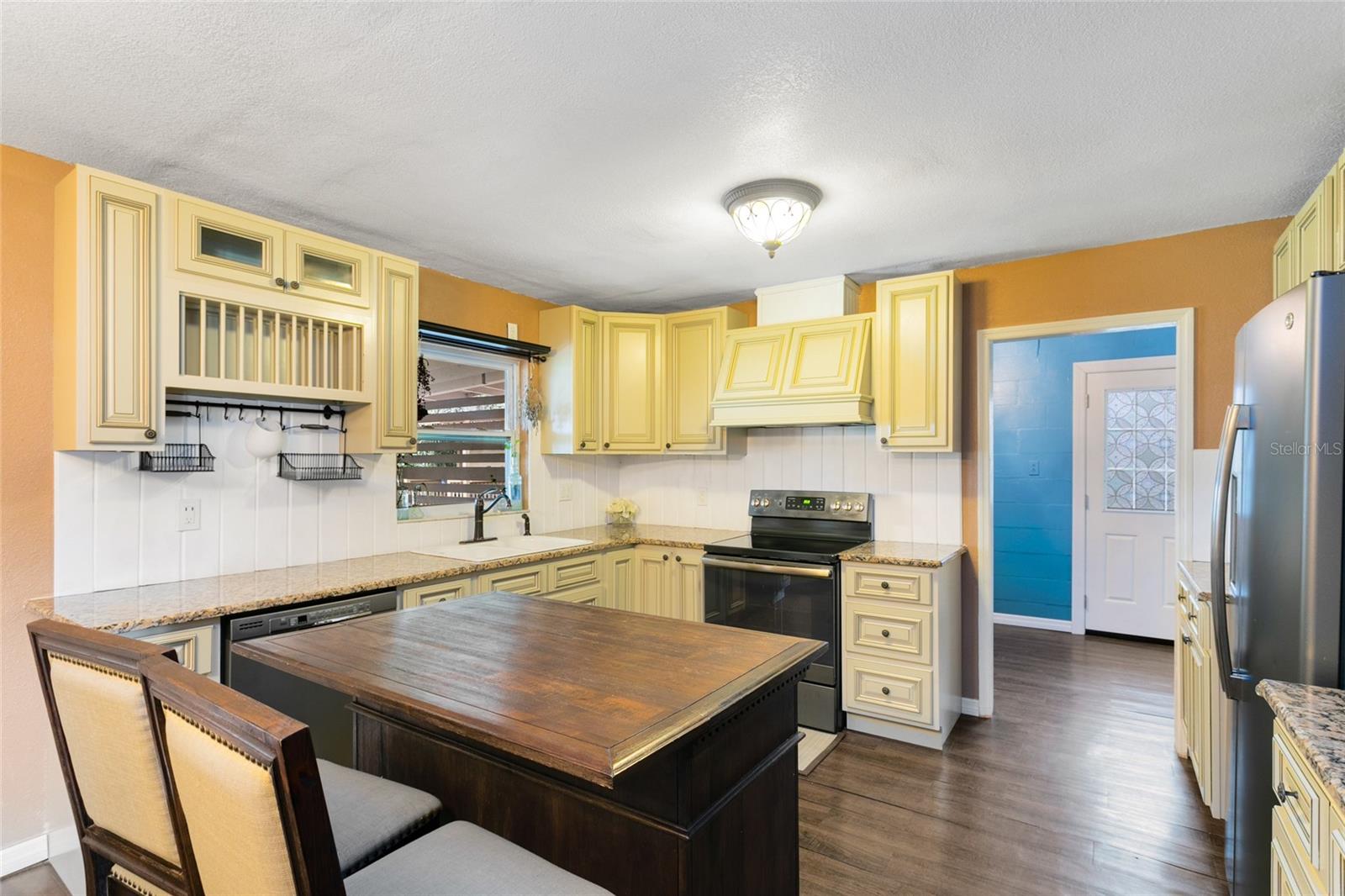 Image 14 of 38 For 1412 Cypress Avenue