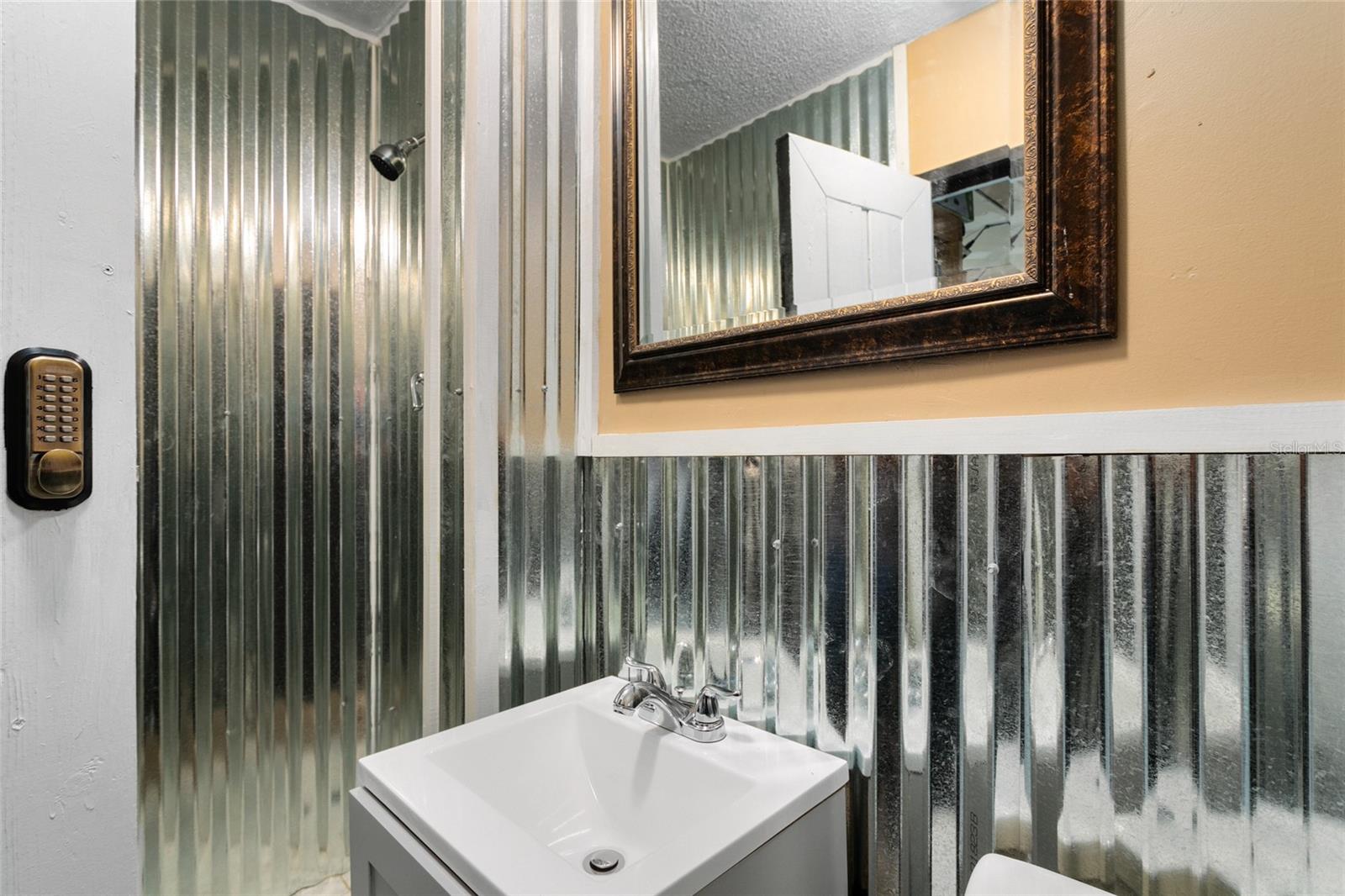 Image 17 of 38 For 1412 Cypress Avenue