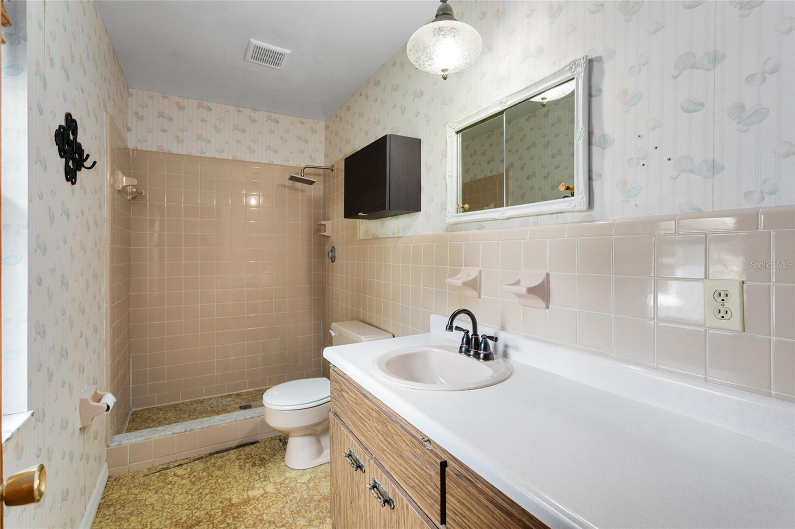 Image 20 of 38 For 1412 Cypress Avenue