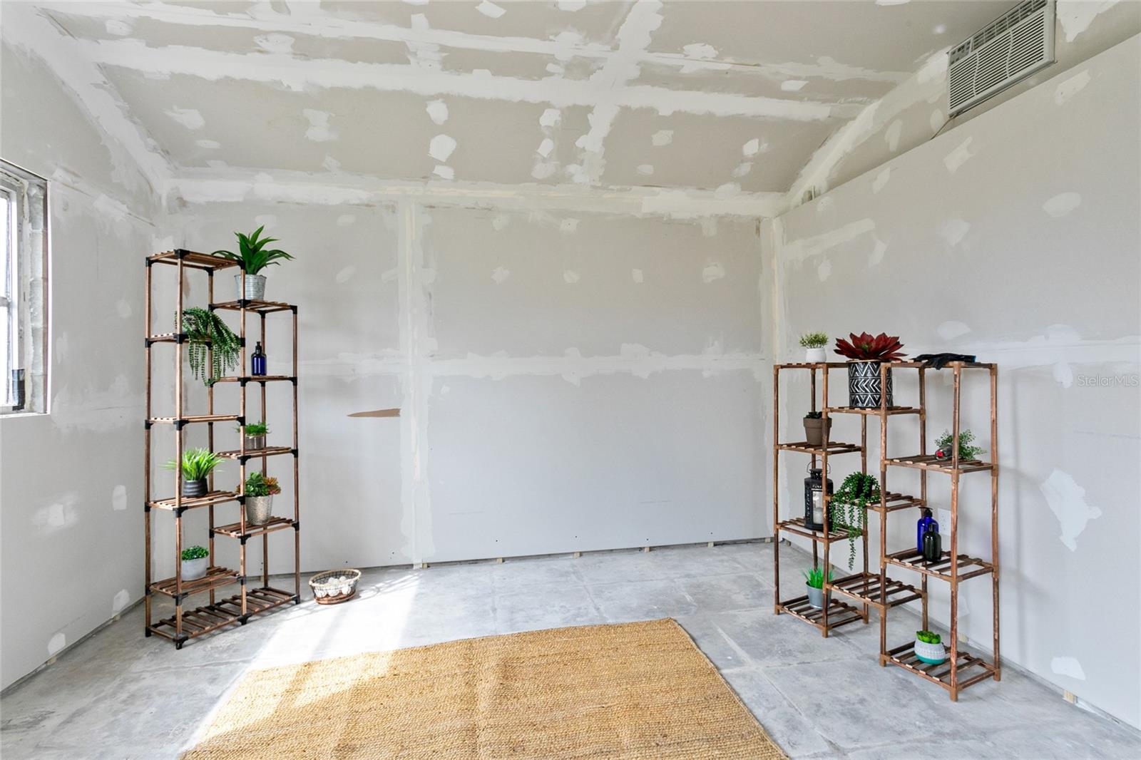 Image 32 of 38 For 1412 Cypress Avenue