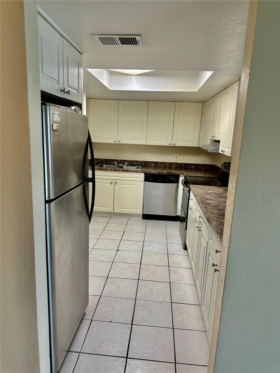 Image 11 of 25 For 9942 Turf Way 7