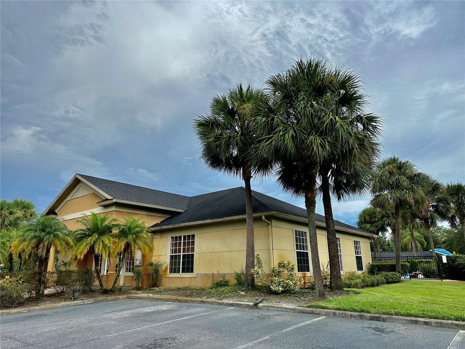 Image 13 of 25 For 9942 Turf Way 7