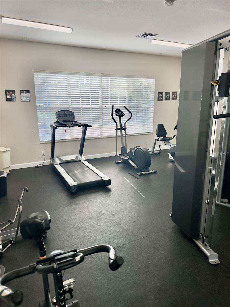 Image 19 of 25 For 9942 Turf Way 7