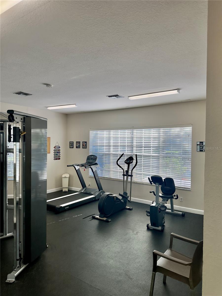 Image 20 of 25 For 9942 Turf Way 7