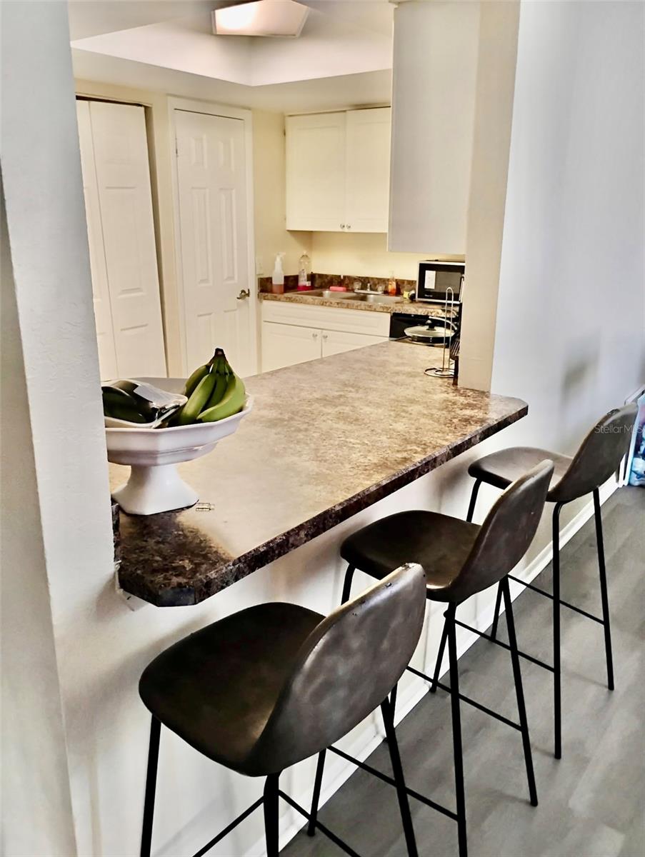 Image 6 of 25 For 9942 Turf Way 7