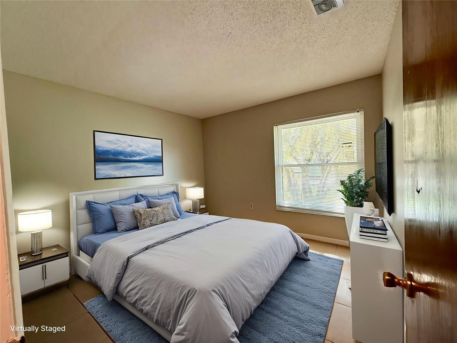 Image 6 of 19 For 422 Hunter Circle