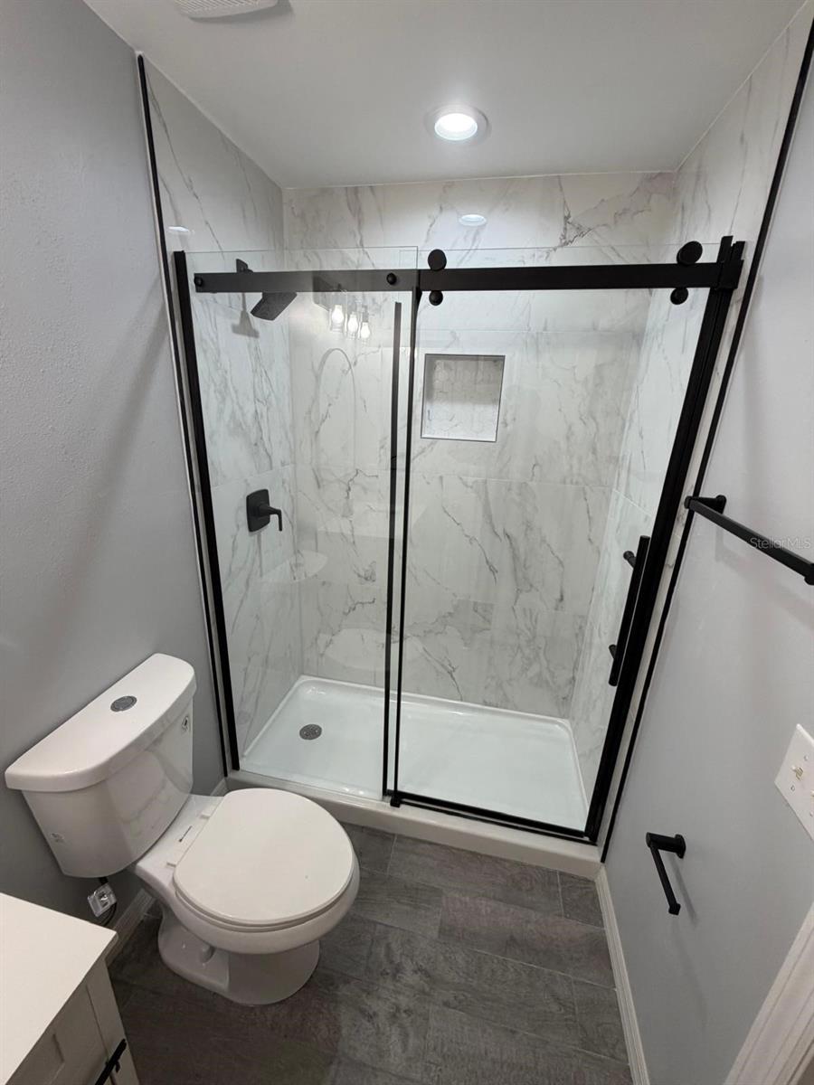 Image 10 of 25 For 5001 Silver Thistle Lane