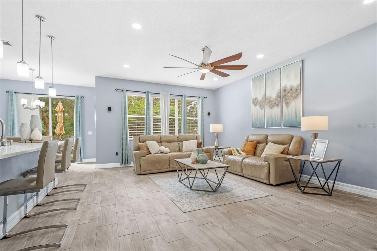 Image 17 of 50 For 4032 Meadowlark Drive