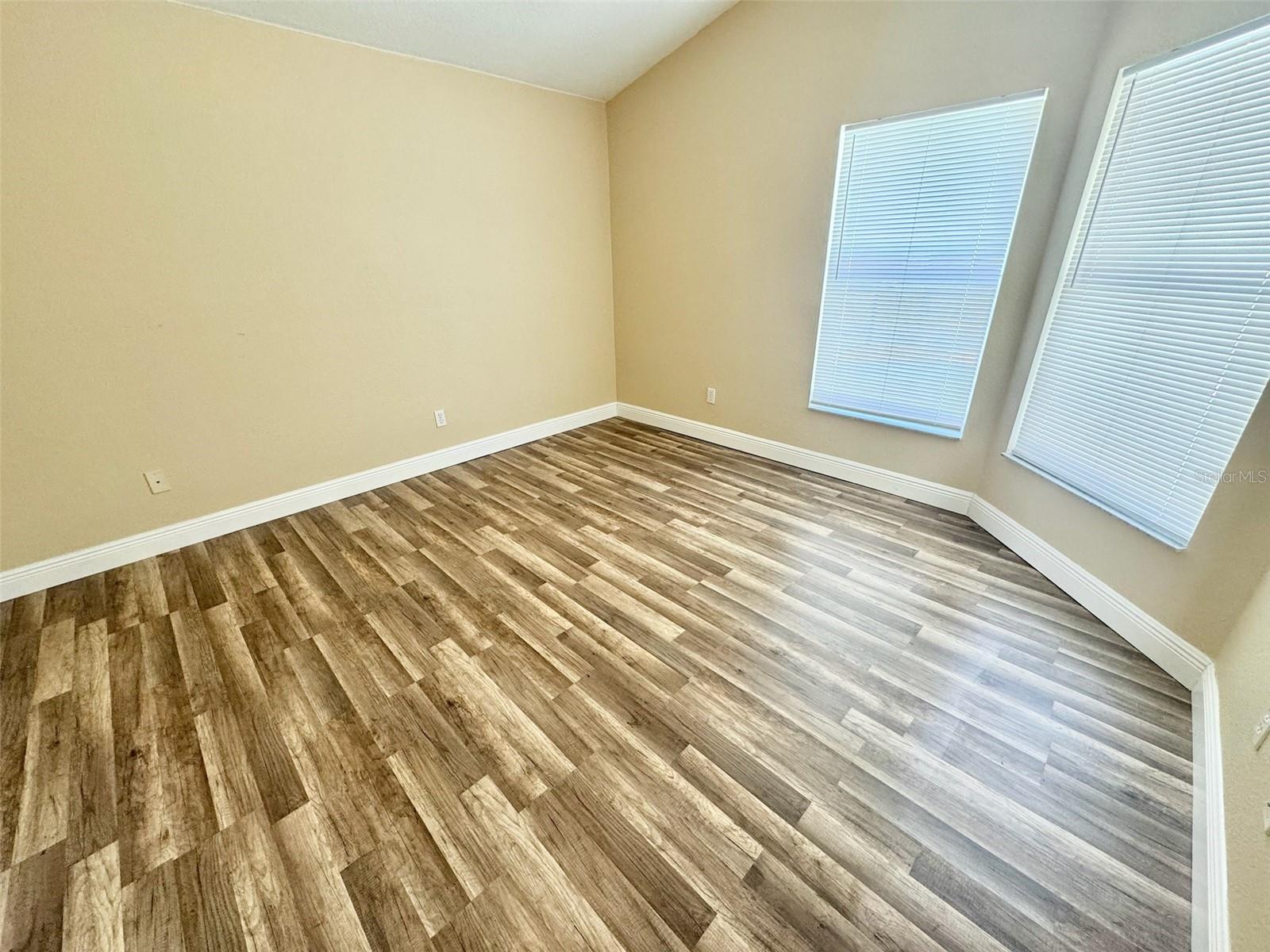 Image 8 of 17 For 3103 Rawcliffe Road