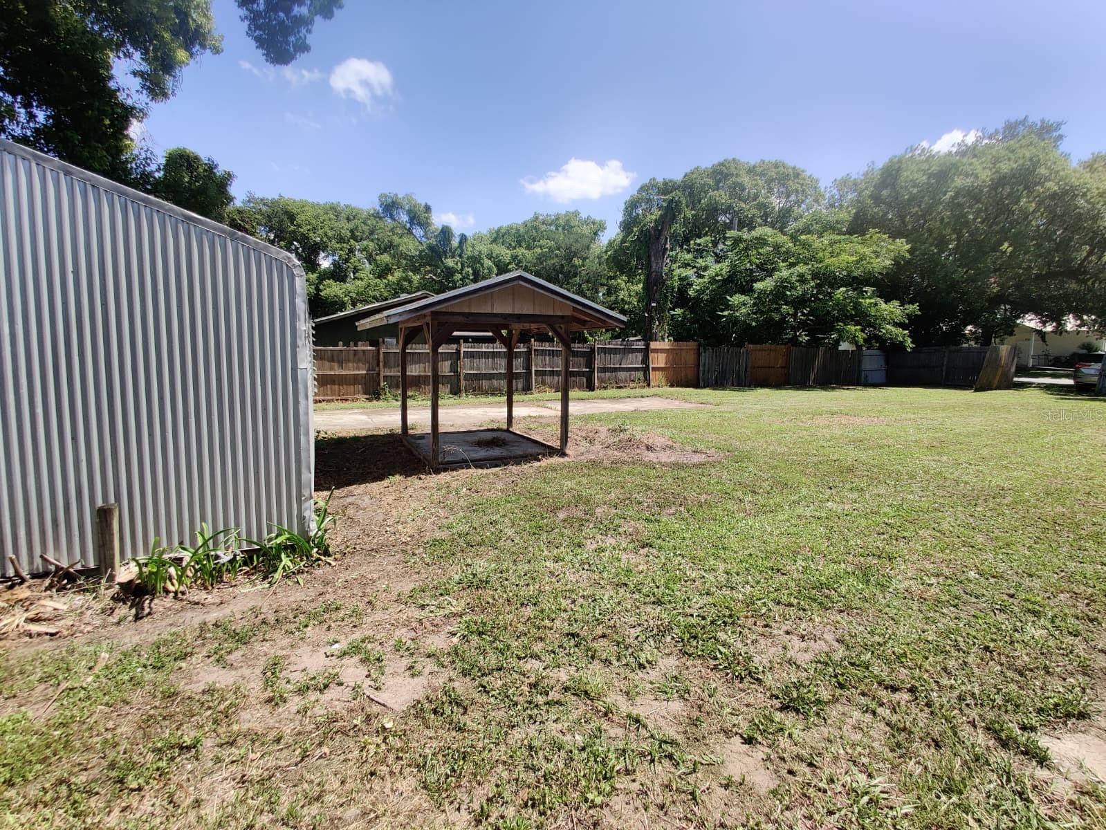 Image 4 of 15 For 9526 6th Avenue