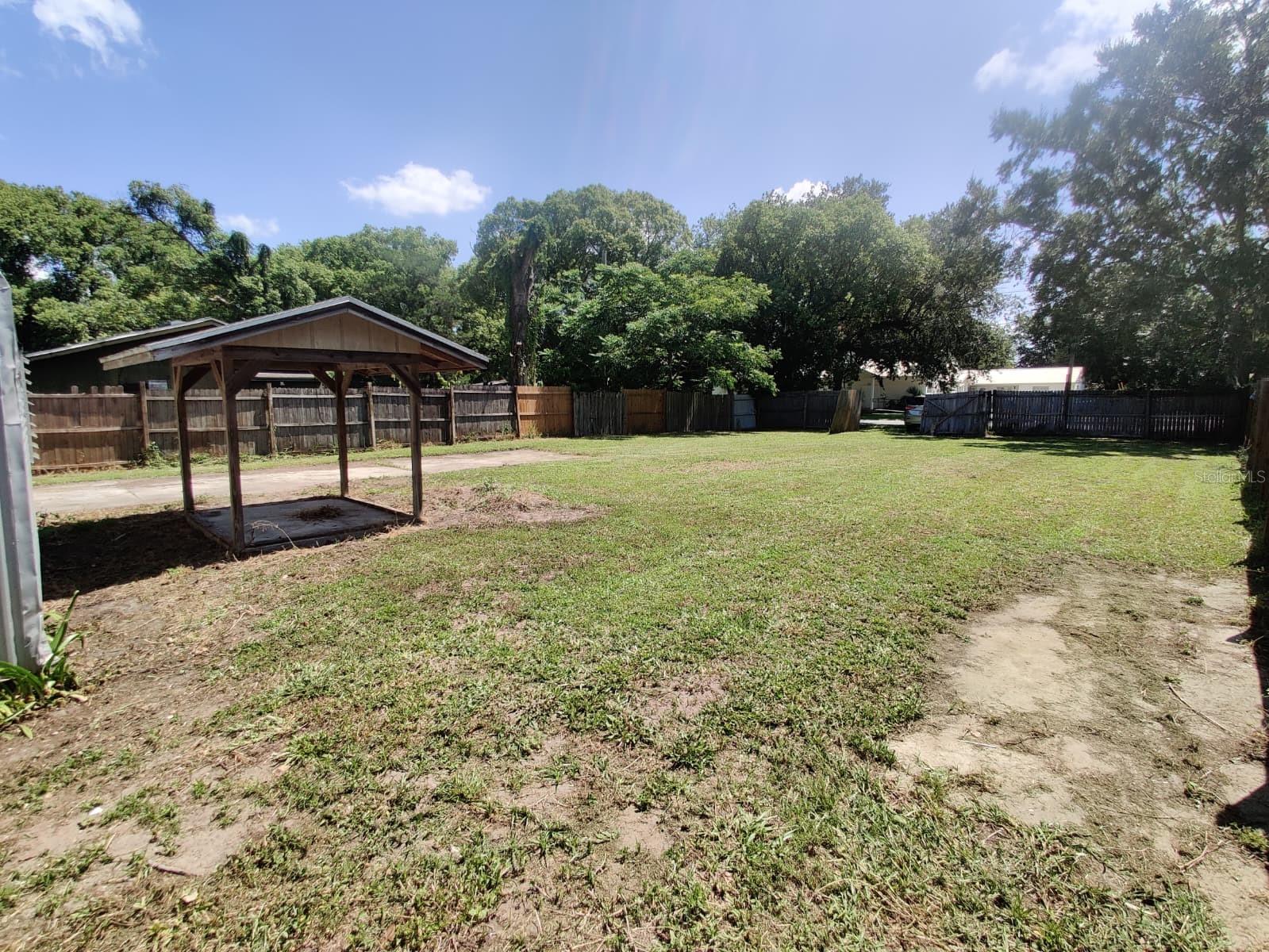 Image 5 of 15 For 9526 6th Avenue