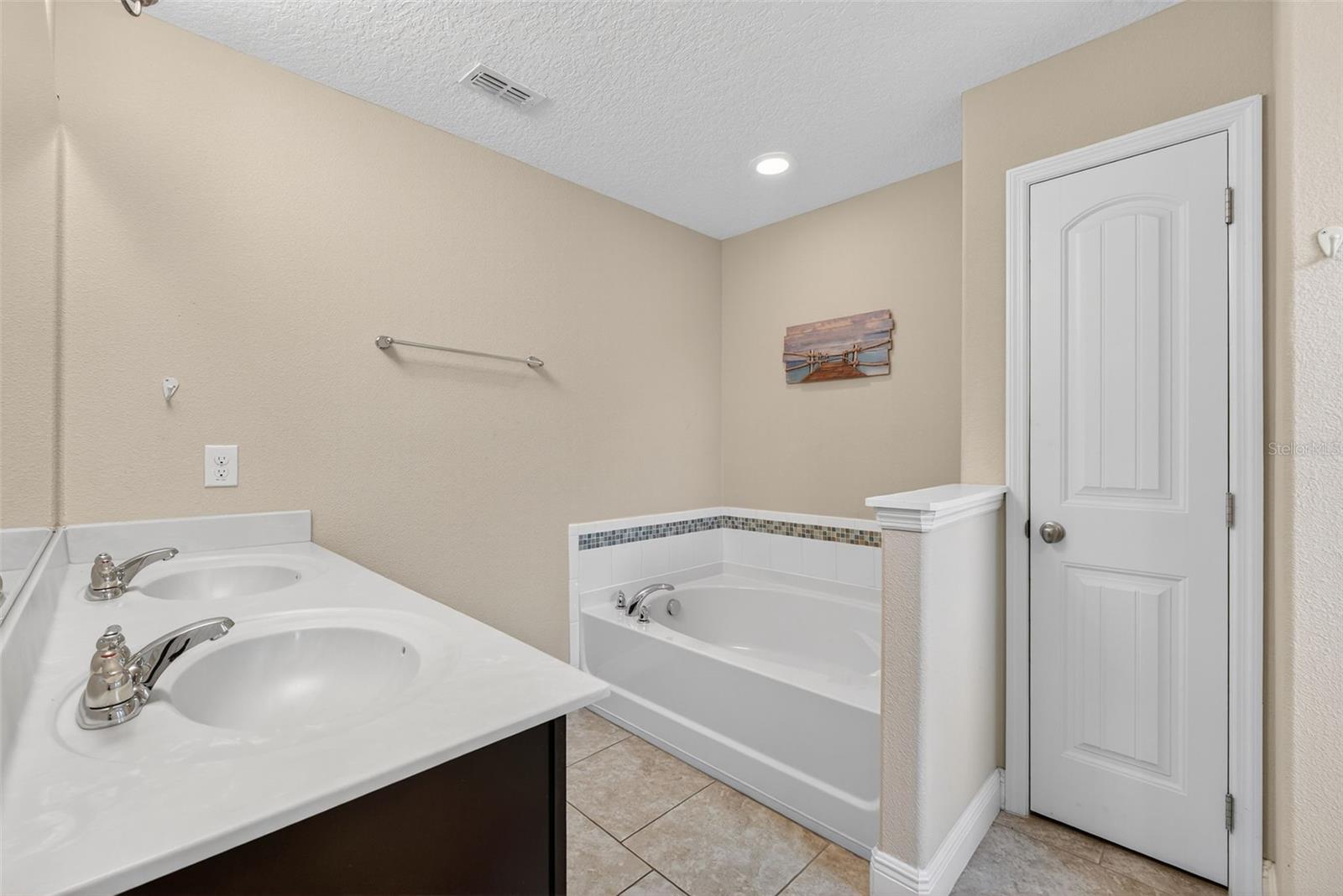 Image 27 of 50 For 5303 Wildwood Way