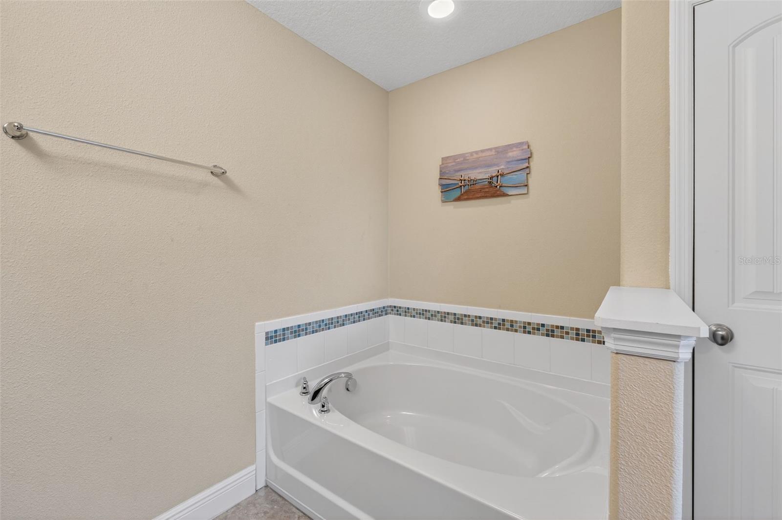 Image 29 of 50 For 5303 Wildwood Way
