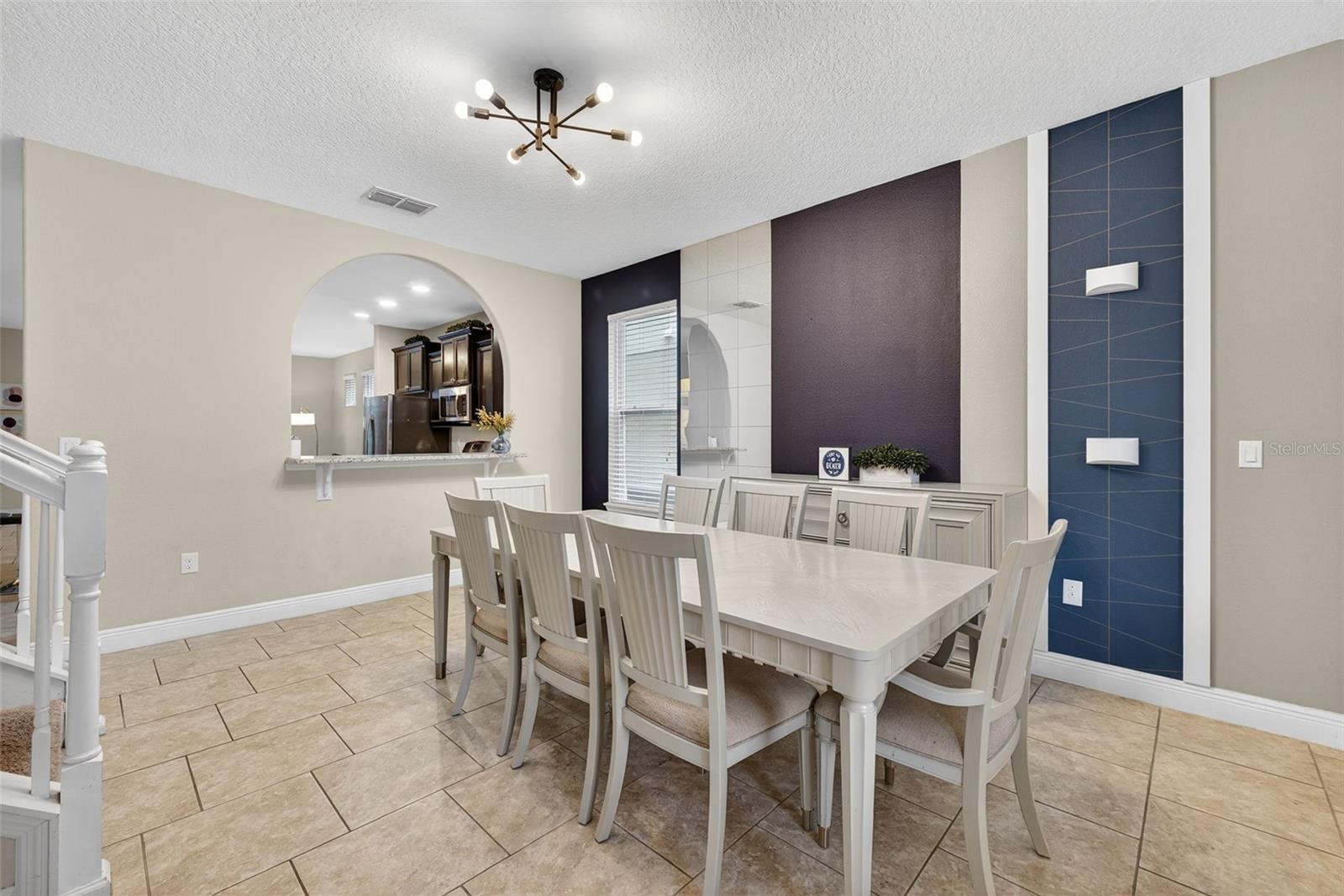 Image 3 of 50 For 5303 Wildwood Way