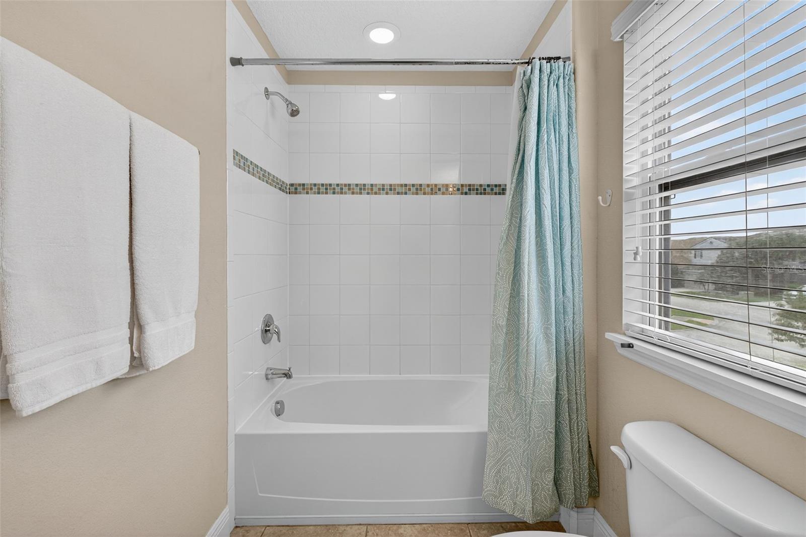 Image 36 of 50 For 5303 Wildwood Way