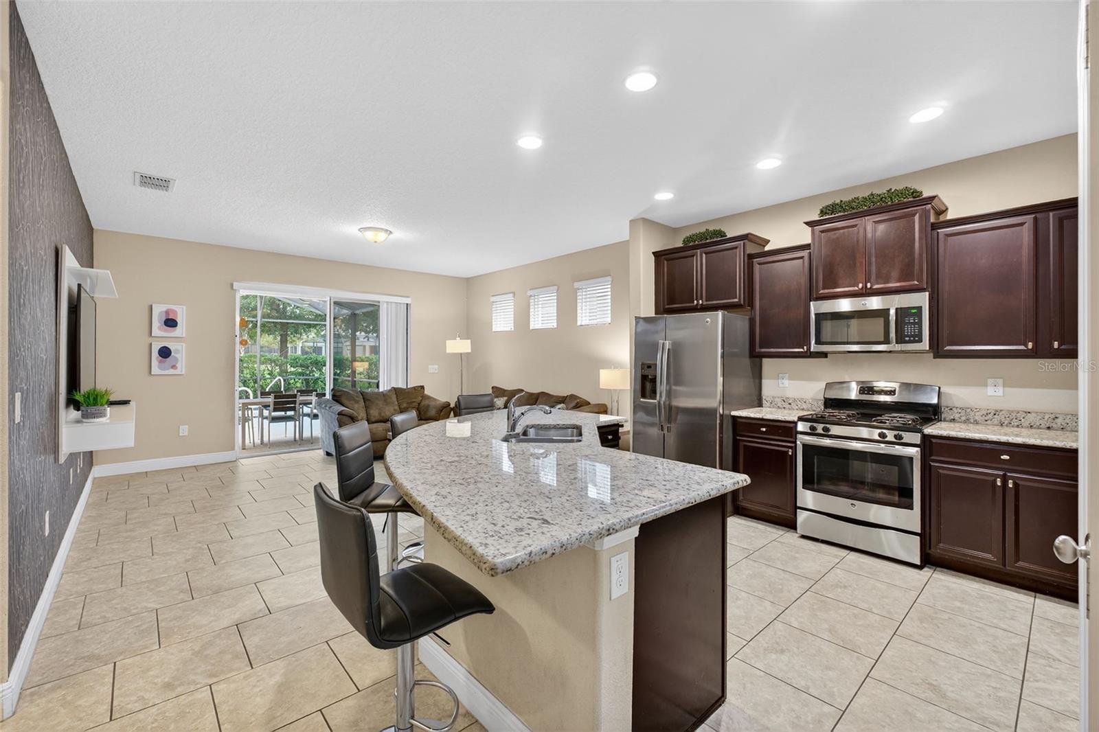 Image 5 of 50 For 5303 Wildwood Way