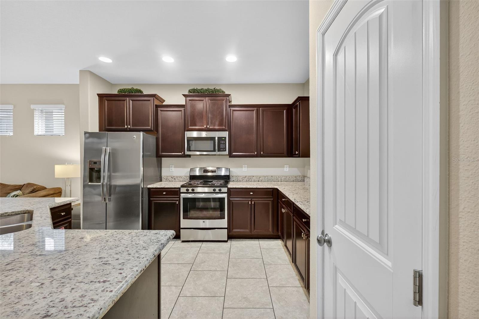 Image 6 of 50 For 5303 Wildwood Way