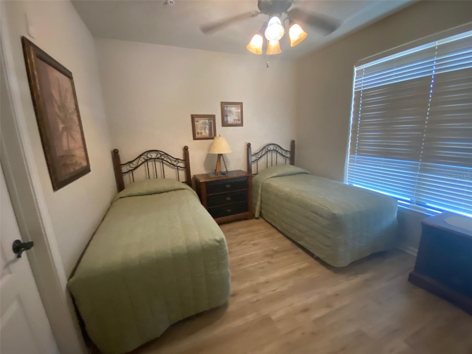 Image 11 of 44 For 902 Charo Parkway 622