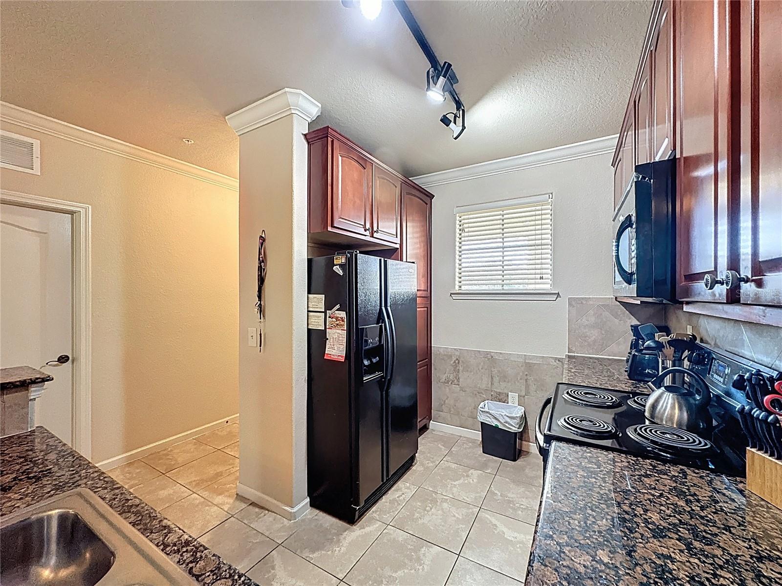 Image 16 of 44 For 902 Charo Parkway 622