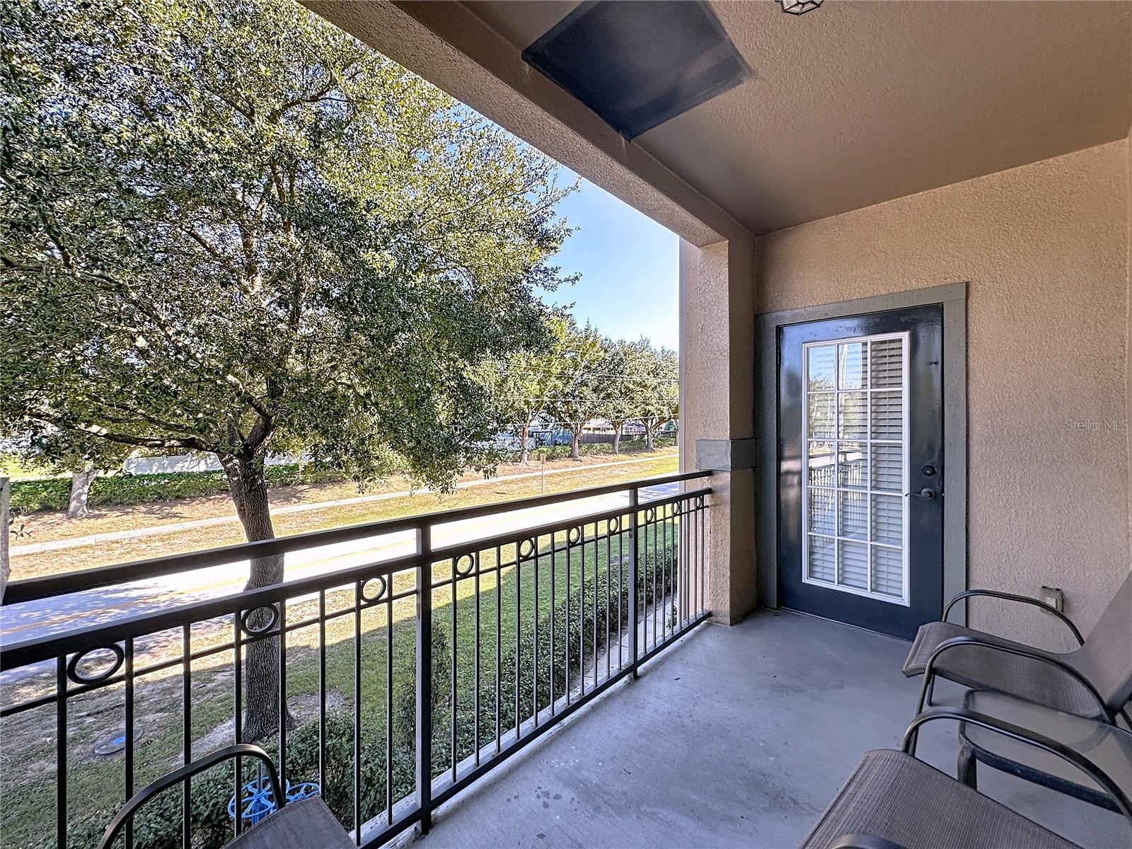 Image 20 of 44 For 902 Charo Parkway 622