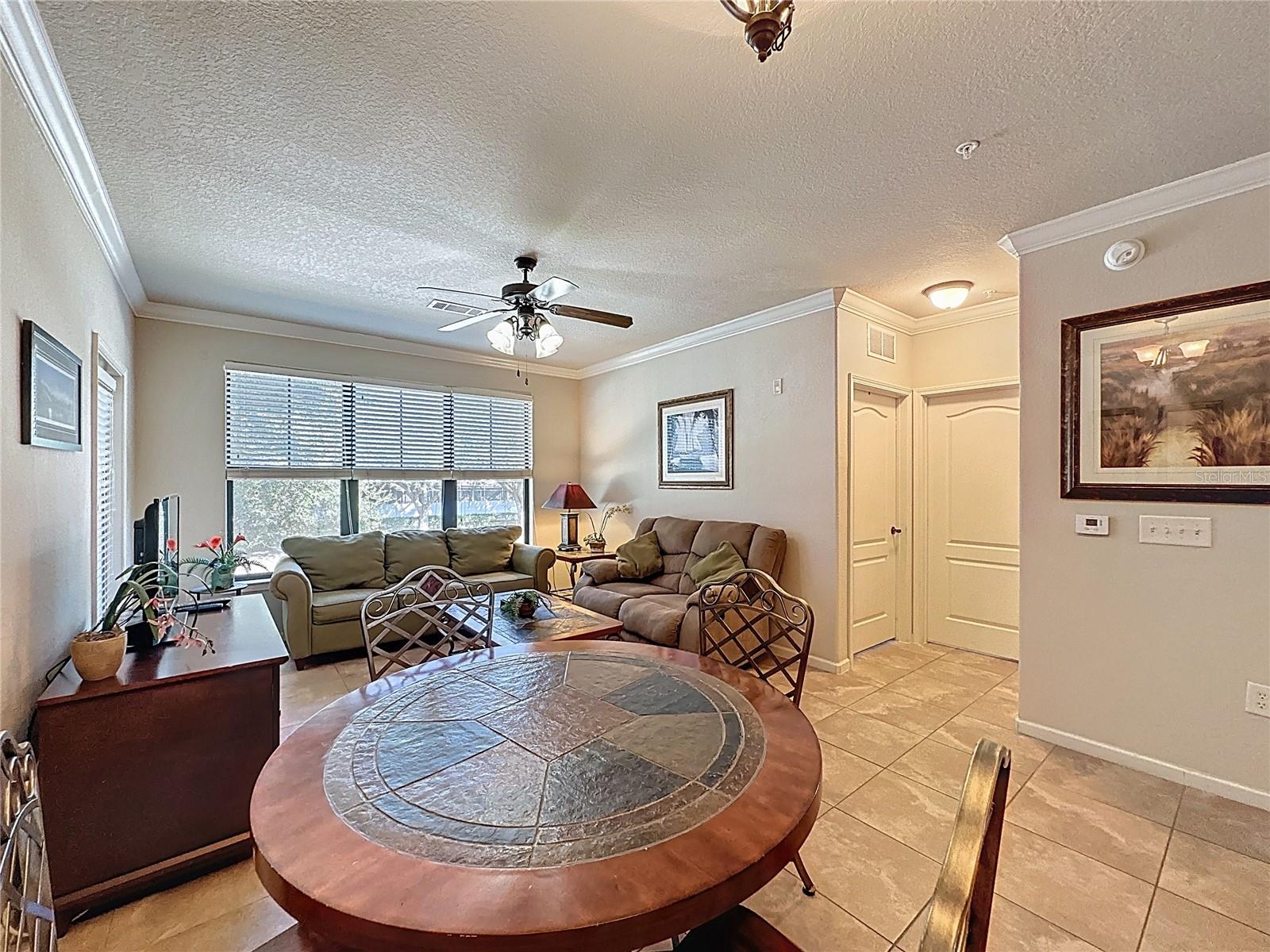 Image 21 of 44 For 902 Charo Parkway 622