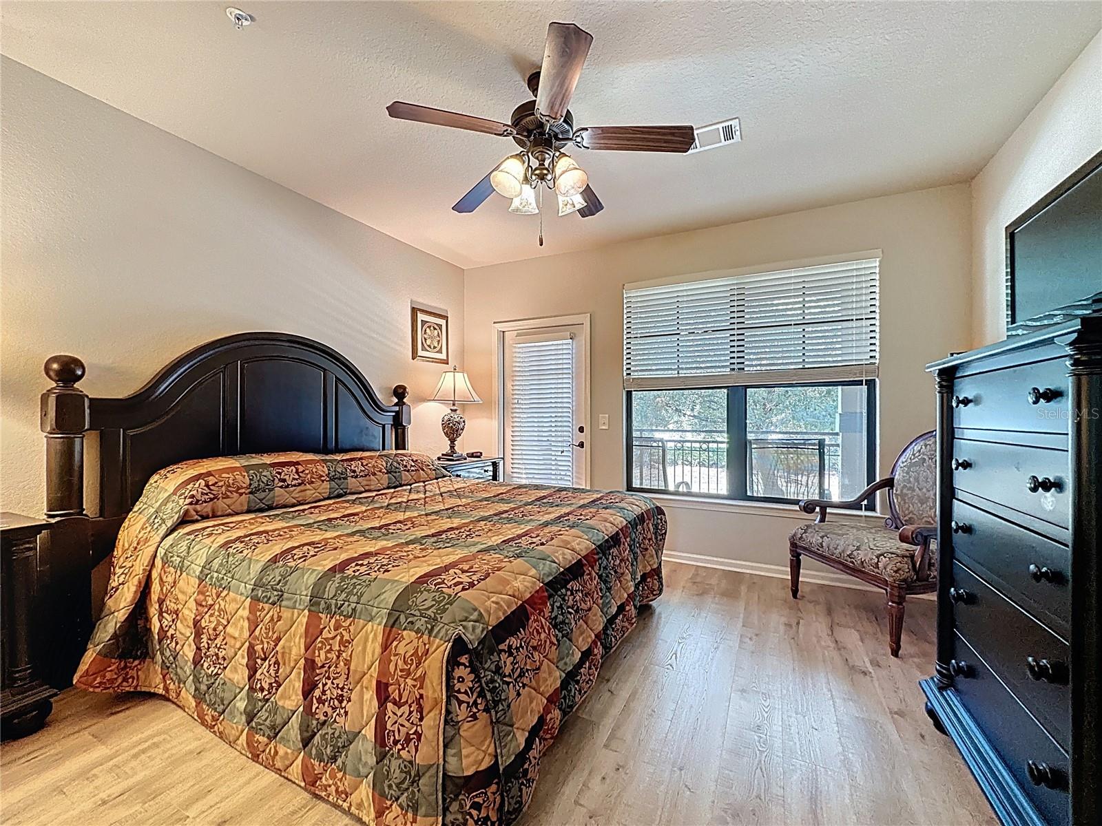 Image 24 of 44 For 902 Charo Parkway 622