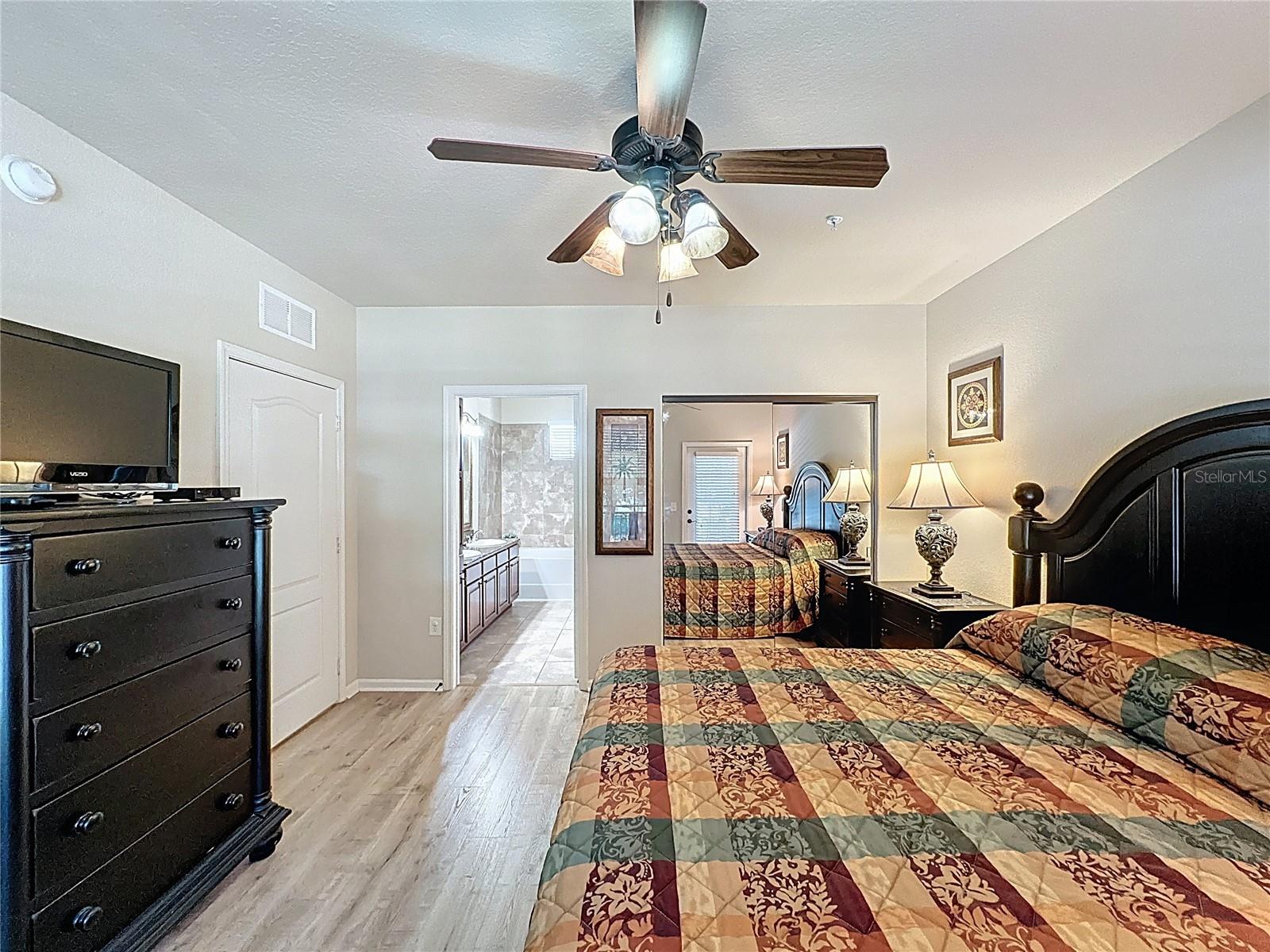 Image 27 of 44 For 902 Charo Parkway 622