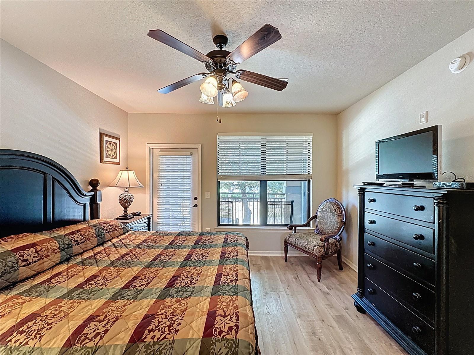 Image 28 of 44 For 902 Charo Parkway 622