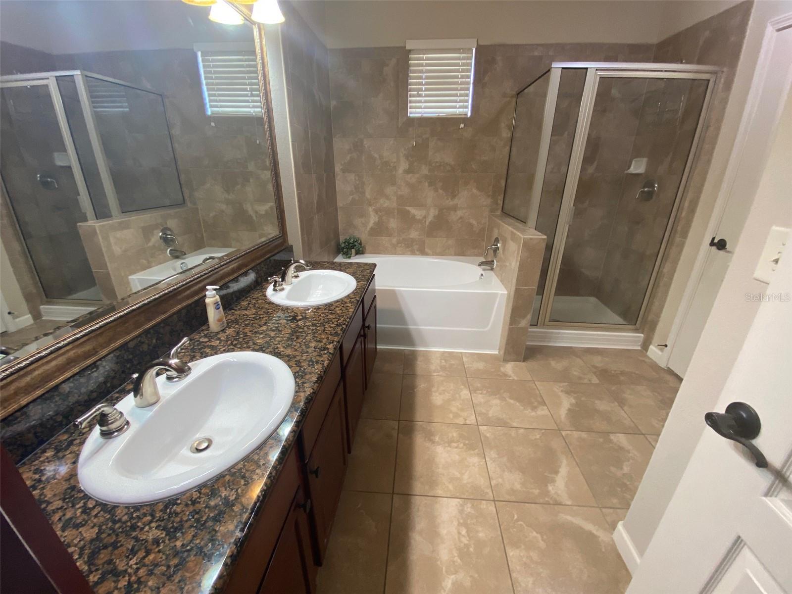 Image 7 of 44 For 902 Charo Parkway 622