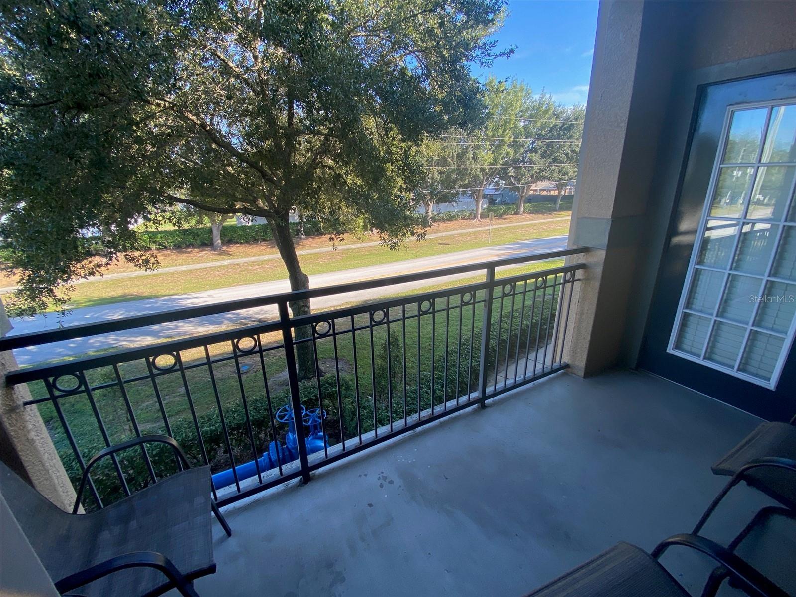 Image 8 of 44 For 902 Charo Parkway 622