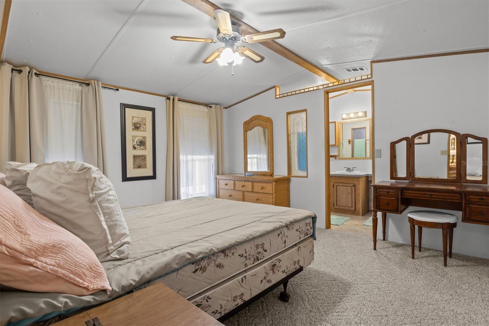 Image 14 of 38 For 132 Orangewood Drive 68