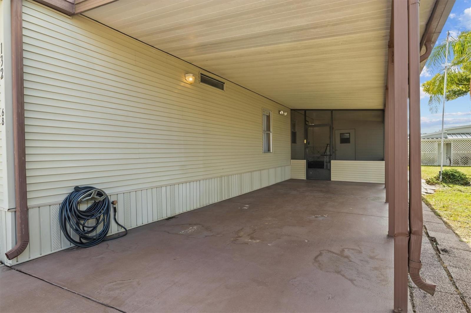 Image 4 of 38 For 132 Orangewood Drive 68