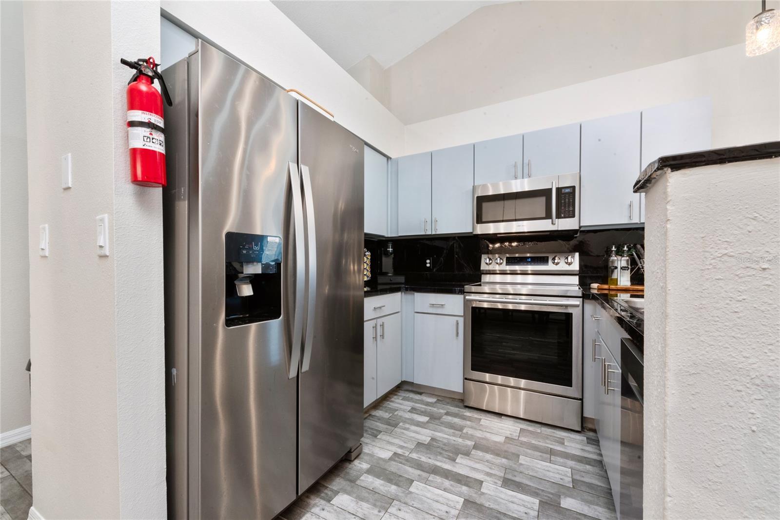 Image 19 of 31 For 2406 Kam Court