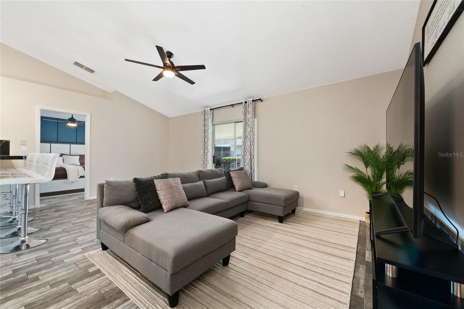 Image 21 of 31 For 2406 Kam Court