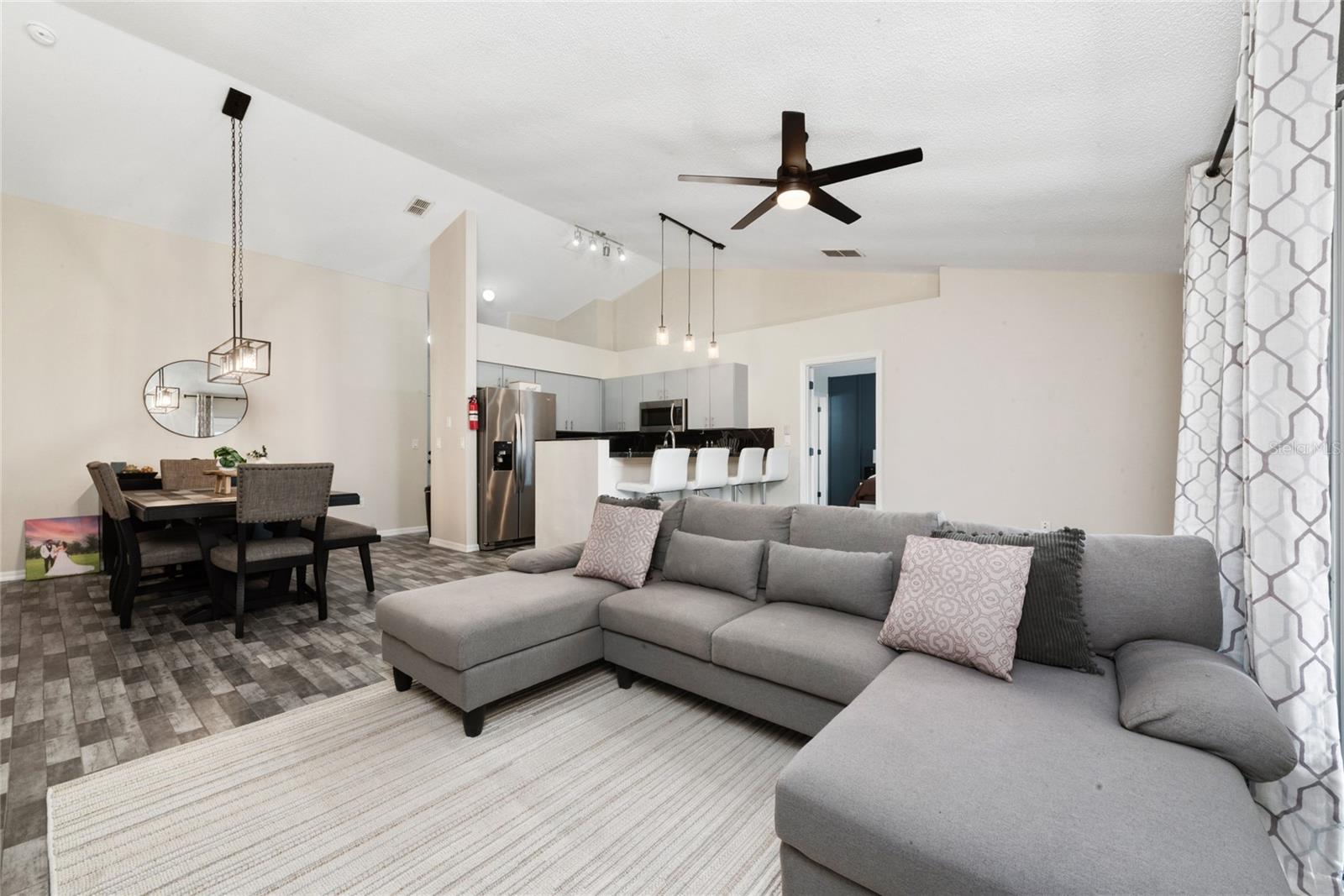 Image 22 of 31 For 2406 Kam Court