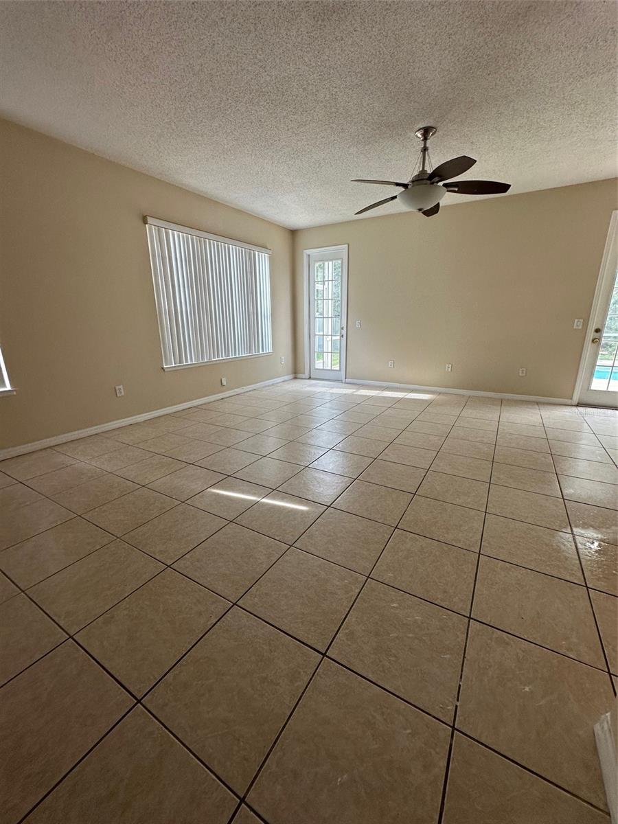 Image 4 of 44 For 14873 Huntcliff Park Way