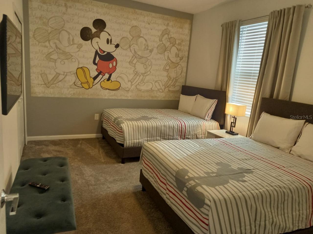 Image 7 of 11 For 1041 Splash Shot Place 1041