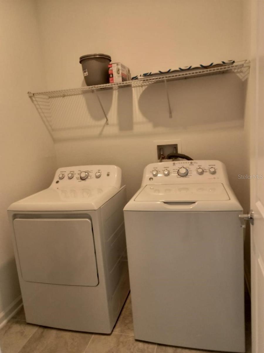 Image 8 of 11 For 1041 Splash Shot Place 1041